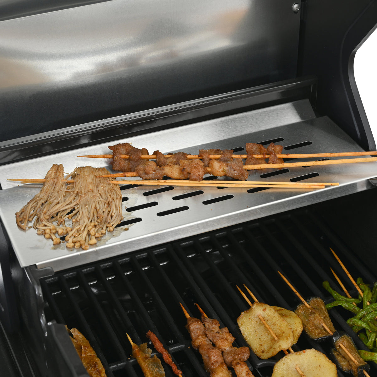 2+2 Multi-Function Gas Grill and Griddle Combo with Pizza Pan and Cover